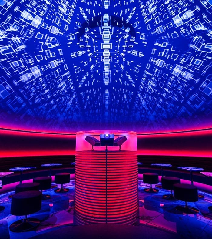 ネオユニバース店内インテリア3